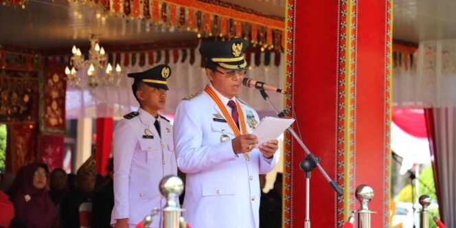 
					Pj. Bupati Nukman Bertindak Inspektur Upacara Peringatan HUT Ke-33 Lampung Barat