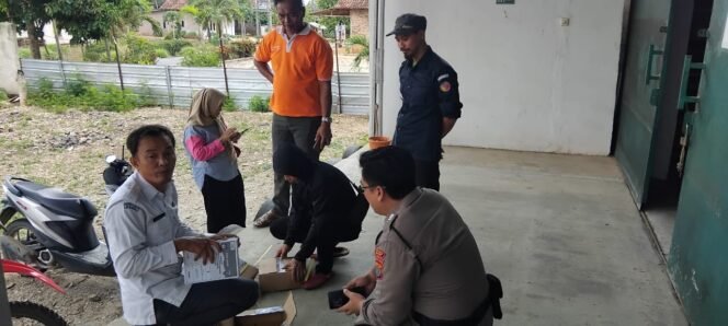 
					Logistik Pilkada Untuk Tuna Netra Tiba di Pringsewu, Polisi Pastikan Pengamanan Ketat