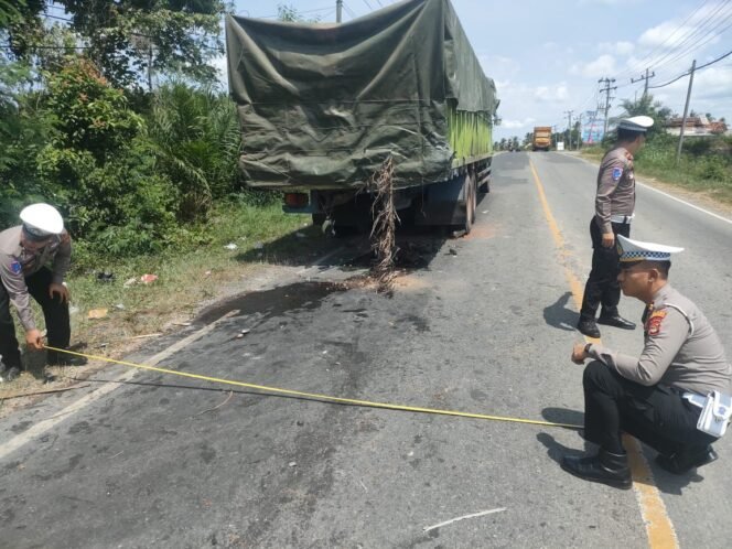 
					Avanza Hantam Fuso di Tubaba 3 Orang Meninggal Dunia