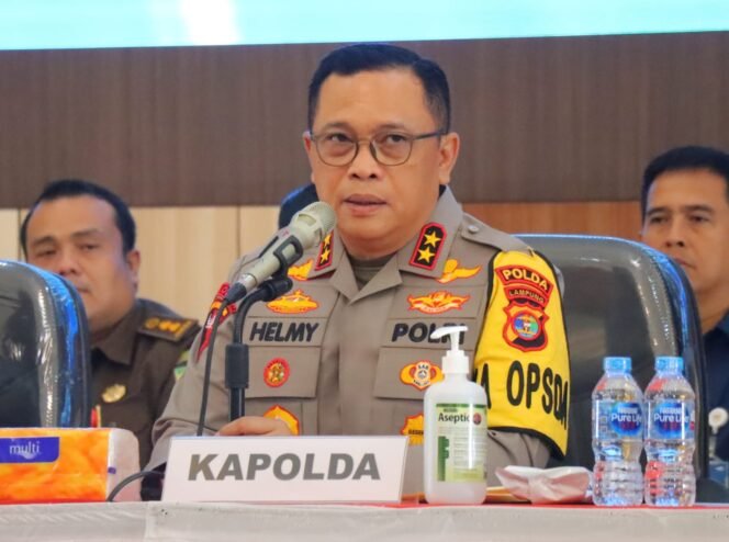
					Kapolda Lampung Instruksikan Kesiagaan Polres dalam Antisipasi Bencana Cuaca Ekstrem
