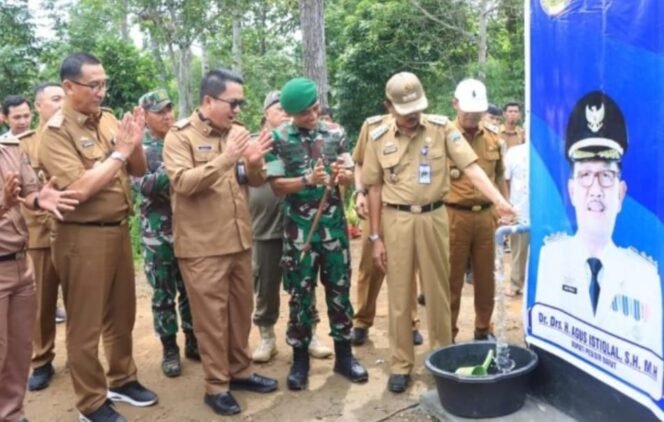 
					Bupati Pesibar Agus Istiqlal Resmikan Penyaluran Air Bersih di Pekon Setia