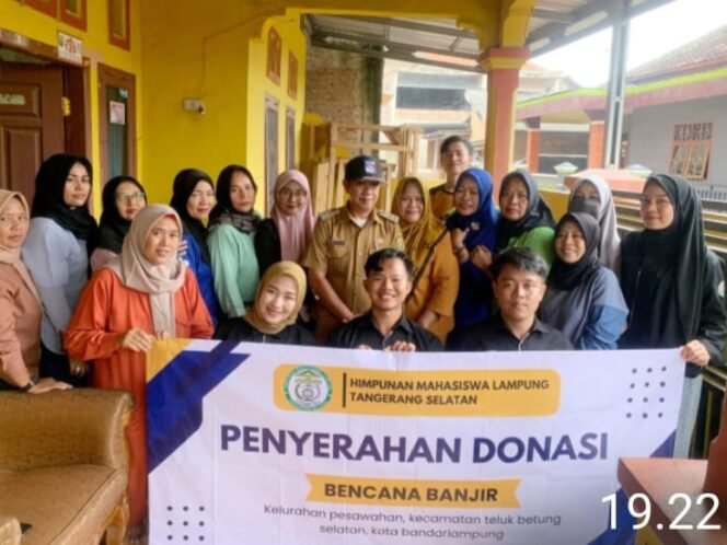 
					Bentuk Kepedulian : Himpunan Mahasiswa Lampung Tanggerang Selatan Salurkan Bantuan Untuk Korban Banjir Di Bandarlampung
