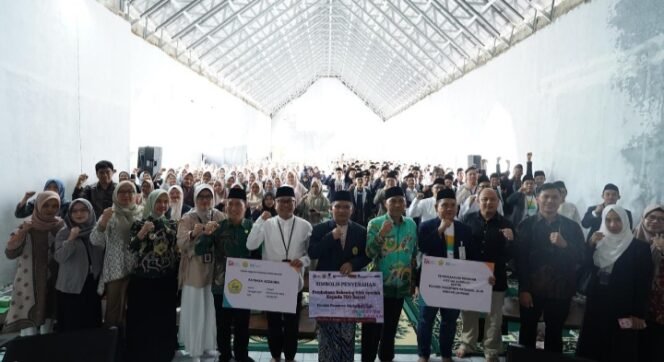 
					OJK Tingkatkan Literasi Dan Inklusi Keuangan Syariah Melalui Pesantren Dalam Rangka GERAK Syariah 2025