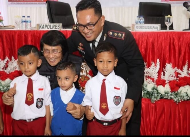 
					Napak Tilas Kapolres SBB AKBP Dennie Andreas Dharmawan SIK