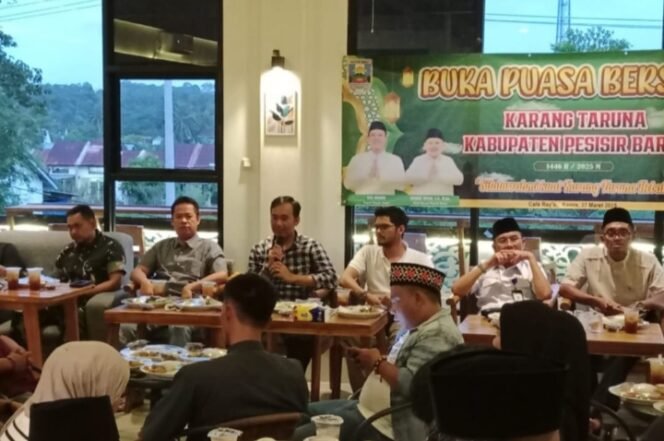 
					Karang Taruna Pesisir Barat Adakan Bukber Jalin Kekompakan dan Silaturahmi