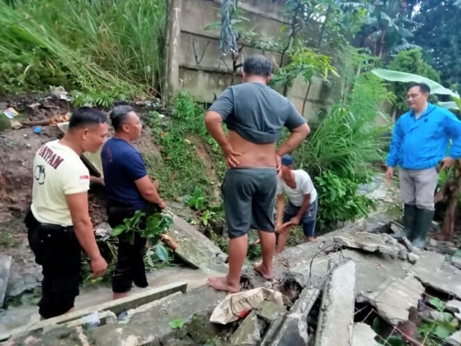
					Gerak Cepat H+3 Idul Fitri, Pemkot Bandar Lampung Terjunkan Tim Perbaiki Talud Jebol di Kecamatan Sukabumi