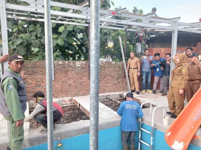 
					Eva Dwiana Tinjau Lokasi Banjir di Campang Jaya