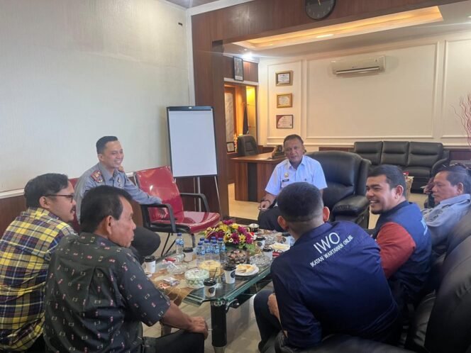 
					Gelar Silaturahmi di Momen Idul Fitri, Kakanwil Ditjenpas Sumut Yudi Suseno dengan PP IWO