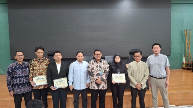 
					Stafsus Kemnaker RI Sambut Kepulangan Ratusan Peserta Magang di Jepang dan Serahkan Dana Usaha Mandiri