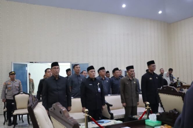 
					Bupati-Wakil Bupati Pesibar Hadiri Rapat Paripurna DPRD Penyampaian Rekomendasi DPRD Terhadap LKPJ Bupati TA. 2024