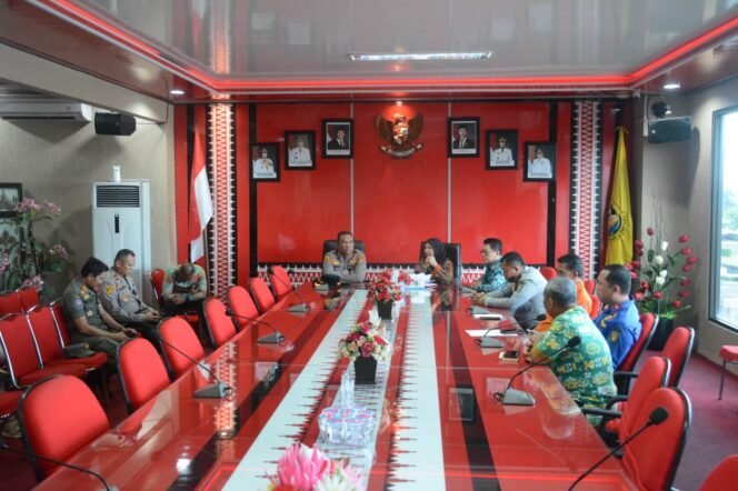 
					Ingin Dengar Keluhan dan Masukan Warga, Walikota Bandar Lampung Siap Berdialog Dengan Pendemo