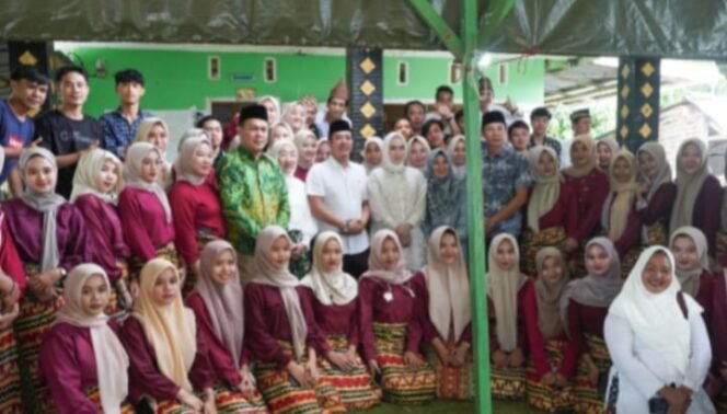 
					Dedi Irawan Apresiasi Pertunjukan pencak Silat Adat Lampung Di Bangun Negara