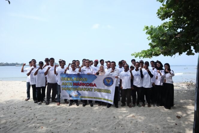 
					Perkuat Wilayah Pesisir , BNNK Lampung Selatan Gelar Deklarasi Masyarakat Pesisir Perangi Narkoba