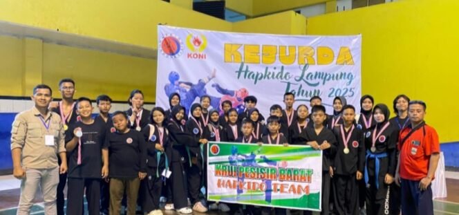 
					Membangakan : Atlet Hapkido Pesibar Torehkan 21 Medali di Kejurda Hapkido Provinsi Lampung