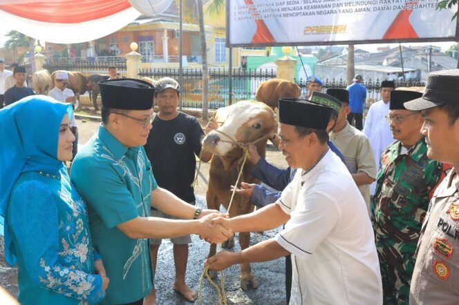 
					Tingkatkan Rasa Persaudaraan, Polda Lampung Salurkan 58 Hewan Kurban di Idul Adha 1446 H