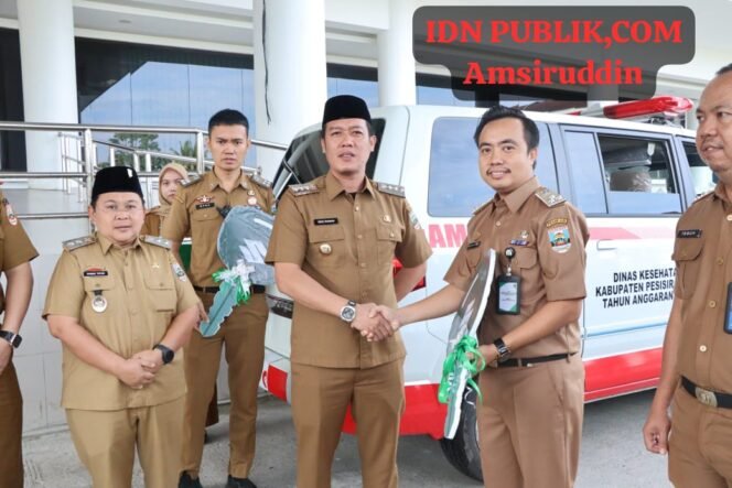 
					Bupati Pesibar Dedi Irawan Serahkan Ambulans Ke UPTD&nbsp; Puskesmas Bangkunat