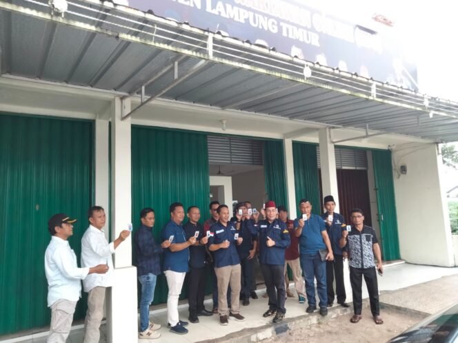 
					PD Iwo Lamtim Gelar Rapat Pengurus Serta Penyerahan KTA Money