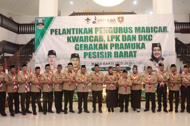 
					Ketua Harian Kwarda Lampung Resmi Lantik 3 Struktur Kepengurusan Gerakan Pramuka Pesibar