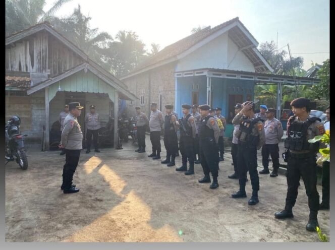 
					Kabag Ops Pimpin Apel Pengaman Pemilihan Kepala Kampung Pergantian Antar Waktu (PAW) di Kasui