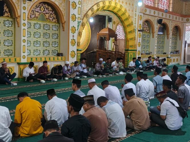 
					Serentak : Pemkot Bandar Lampung Gelar Istighosah dan Doa Bersama Untuk Keselamatan Bangsa di 20 Kecamatan