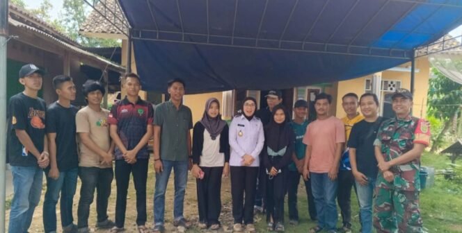 
					Bupati Way Kanan dan Karang Taruna Banjit Salurkan Bantuan Korban Kebakaran