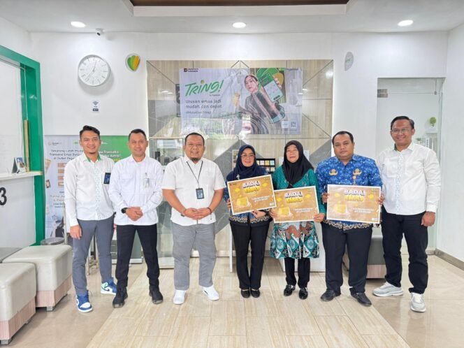 
					Serahkan Hadiah Program Badai Emas 2025 kepada 8 Pemenang, Pegadaian Area Lampung, Terus Hadirkan Layanan Inovatif