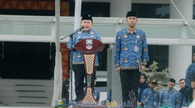 
					Pemkab Pesibar Gelar Upacara Peringatan Hari Pahlawan, Wakil Bupati Irawan Topani Bertindak Sebagai Inspektur