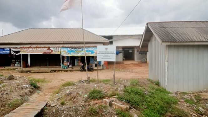 
					Sejumlah Pedagang Klaim Kepemilikan Kios, Rehabilitasi dan penertiban Pasar Panggung Jaya Terhambat