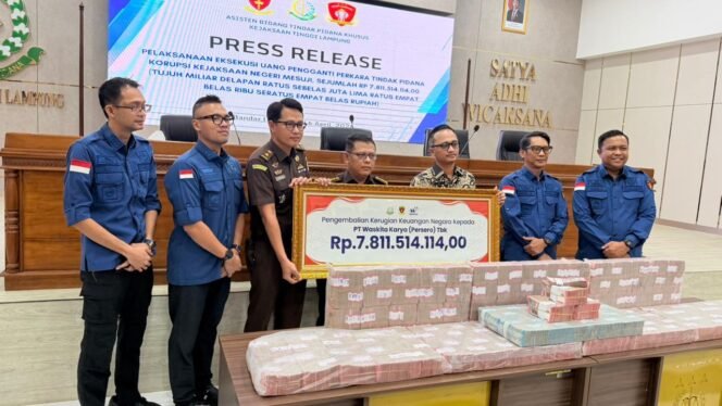 
					Pulihkan Keuangan Negara, Kejaksaan Eksekusi Uang Pengganti Rp7,8 Miliar dalam Perkara Korupsi Tol Terpeka