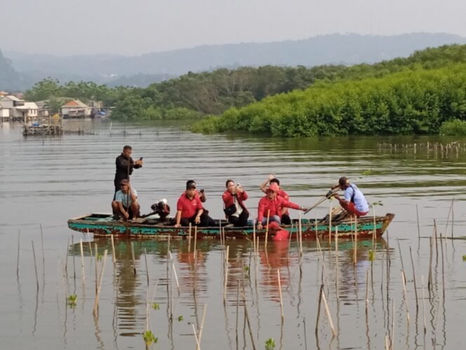 
					DPC PDI Perjuang Kota Bandar Lampung Gelar Aksi Penanaman Mangrove, Bukti Nyata Selamatkan Pesisir Laut