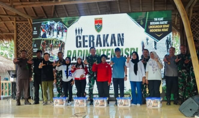 
					Gubernur LampungPimpin Gerakan Radin Inten Asri, Perkuat Budaya Gotong Royong Jaga Pesisir Lampung