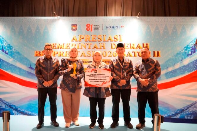 
					Pemkot Bandar Lampung Kembali Raih Penghargaan, Program 3 juta Rumah